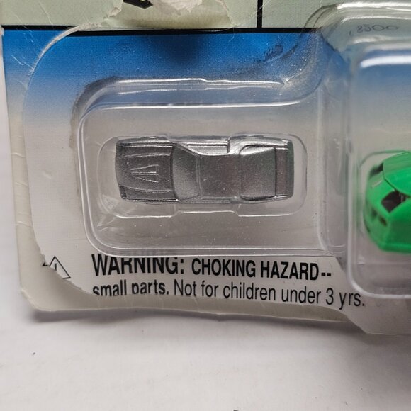 New Johnny Lightning Car Monopoly Series Green 1982 Chevrolet Camaro Z28 Bonus - Picture 3 of 15